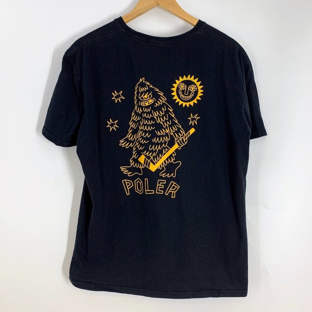 Poler Men's Sasclops Hockey Sasquatch Camping Outdoors Short Sleeve Shirt Size L